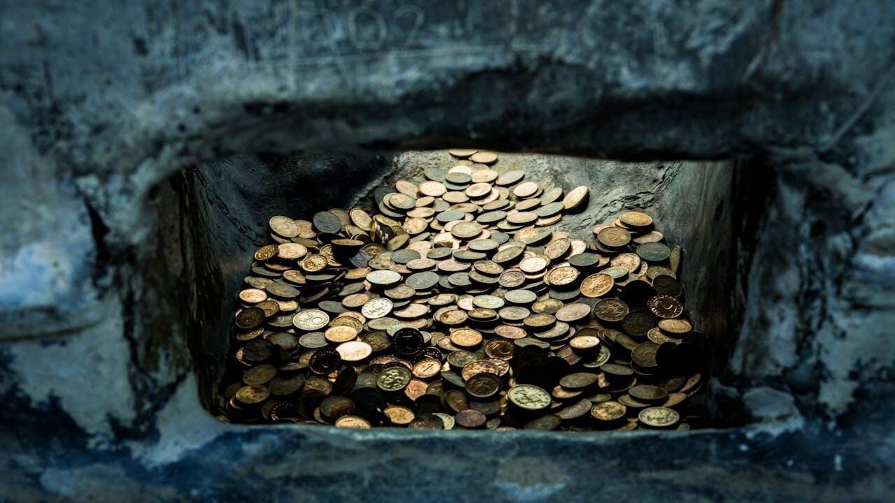 How Savings Vaults Help Organize Financial Goals